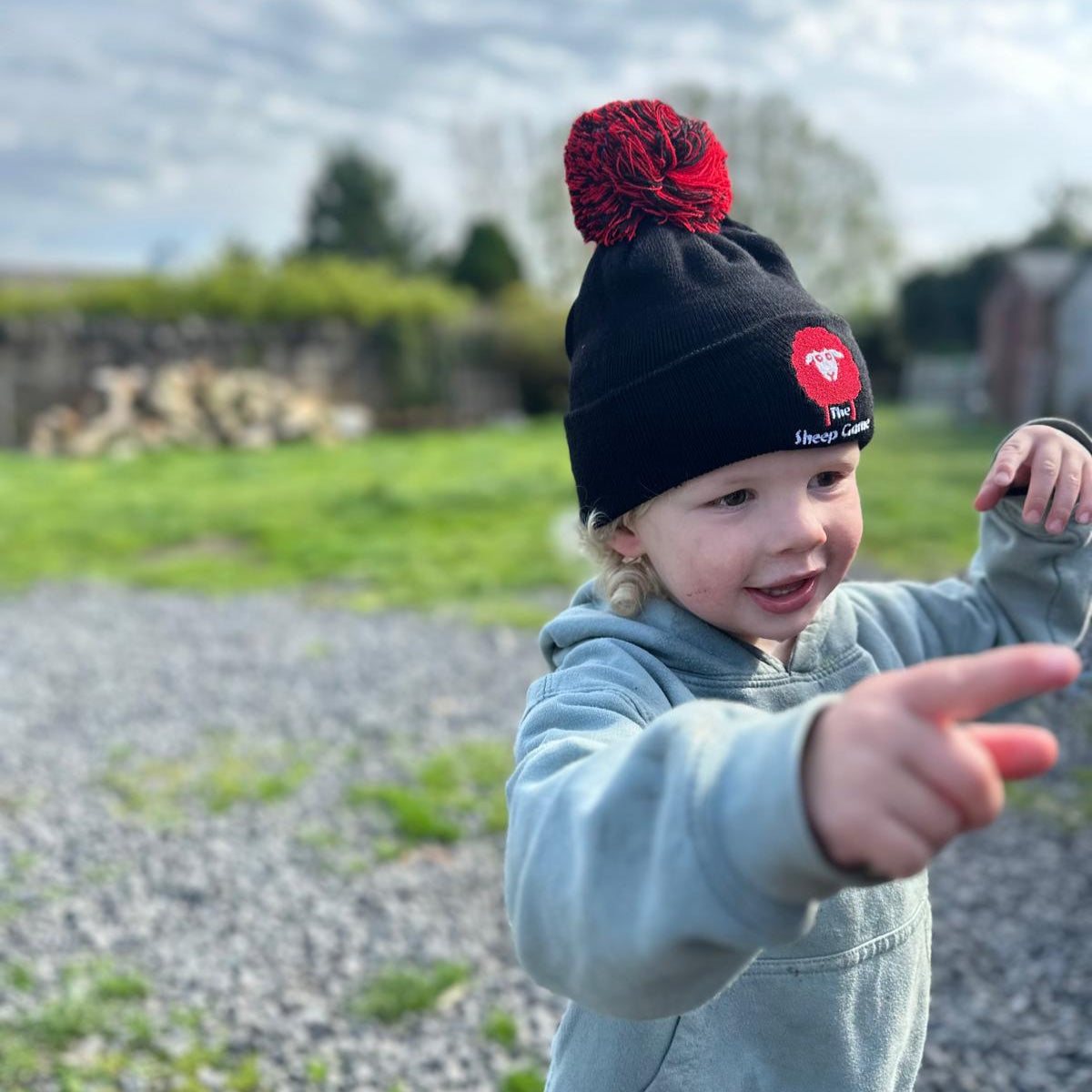 Kids Bobble Hat - Black