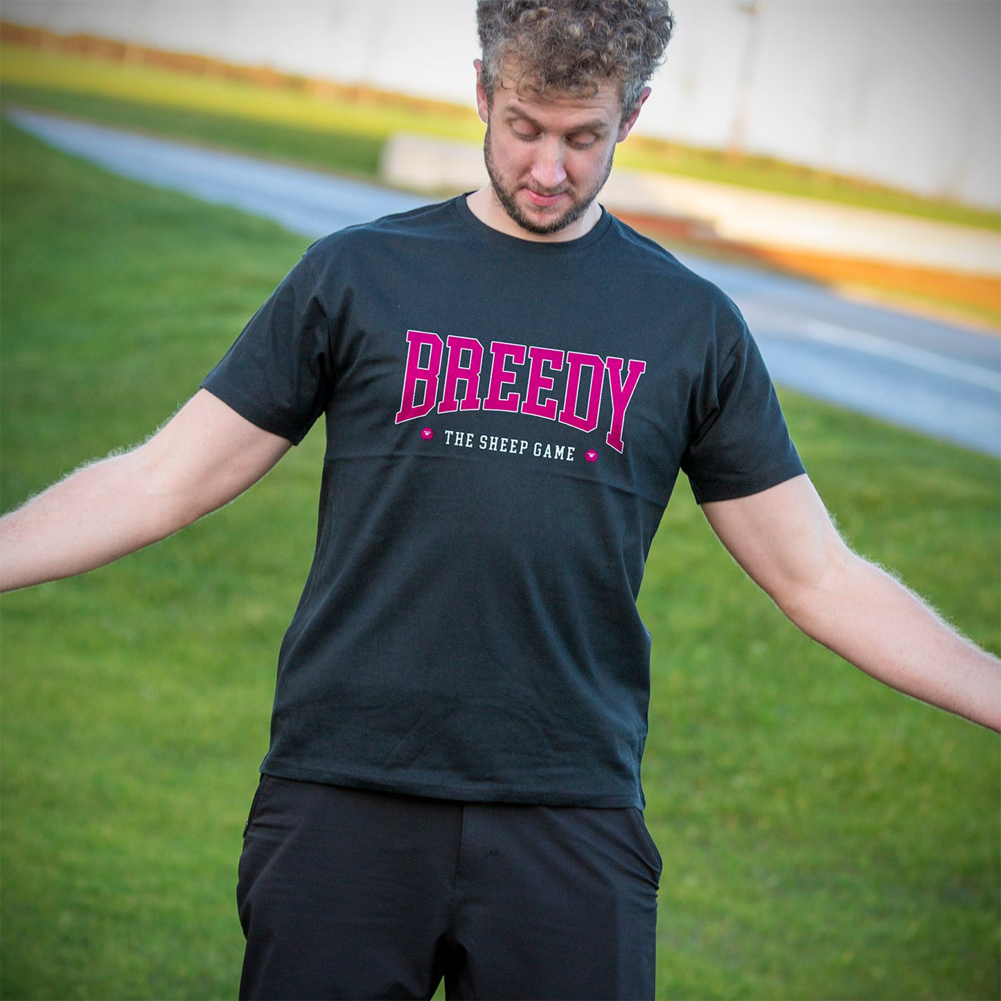 'BREEDY' Tshirt - Unisex